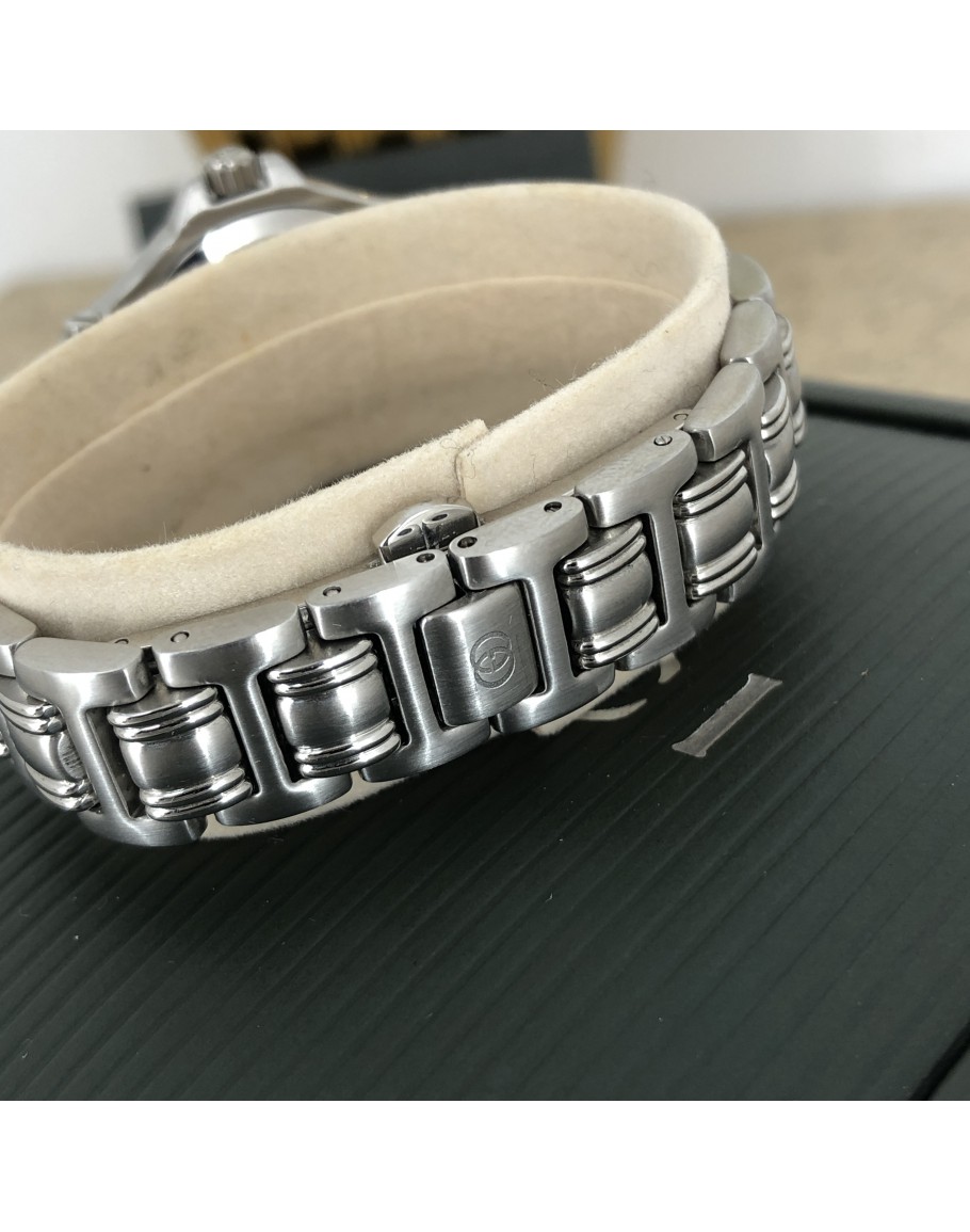 GUCCI 9040L Ladies Wrist Quartz Watch in Silver – Stainless Steel